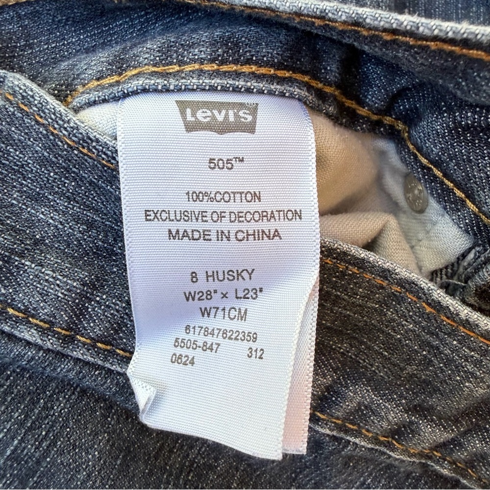 Boys Levi’s 505 Straight Leg Jeans Size 8 Husky 
28w x 23l​ - Picture 7 of 9